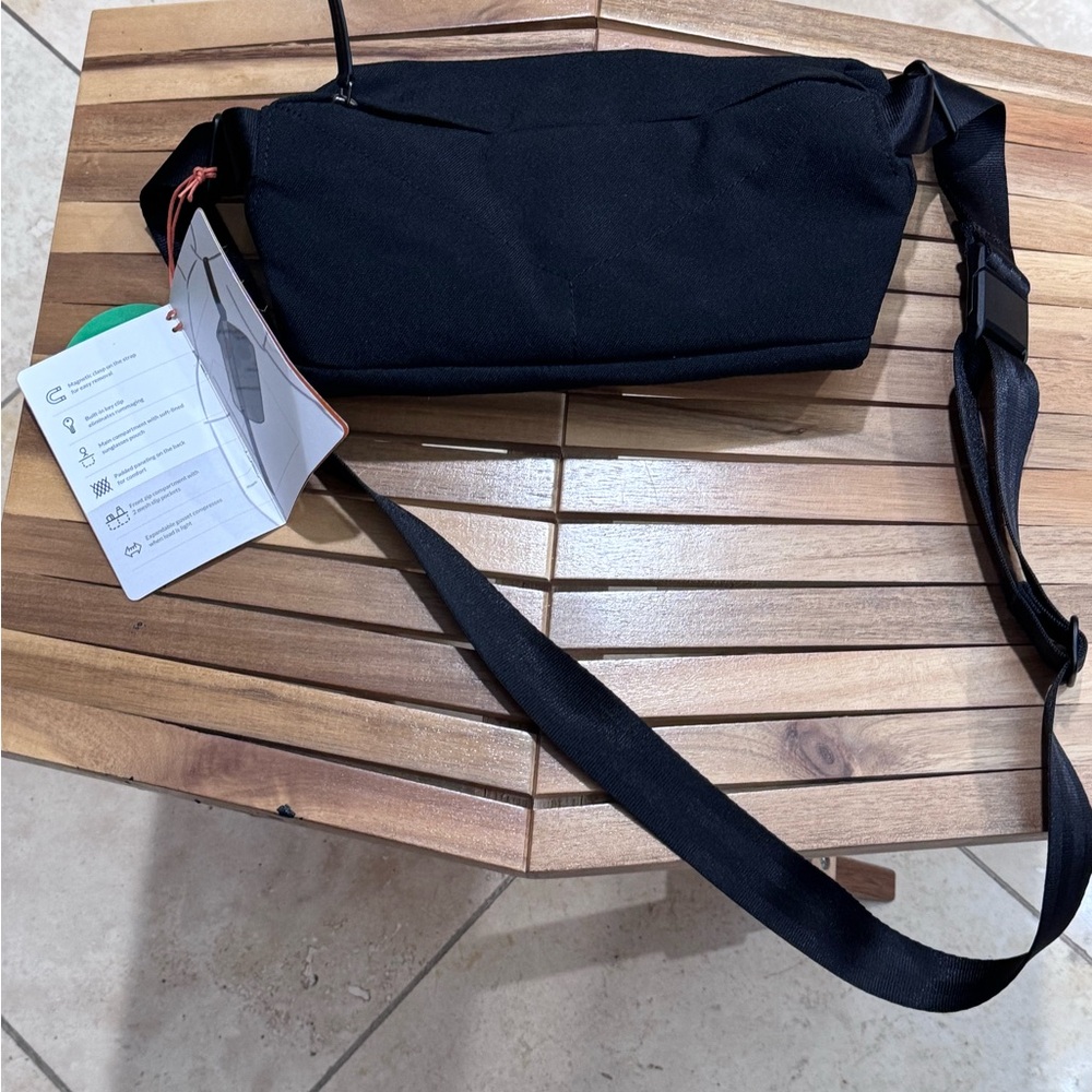 Bellroy Sling Mini Black Crossbody Bag
